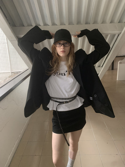 クラシックなブラックオーバルフレームアイウェア