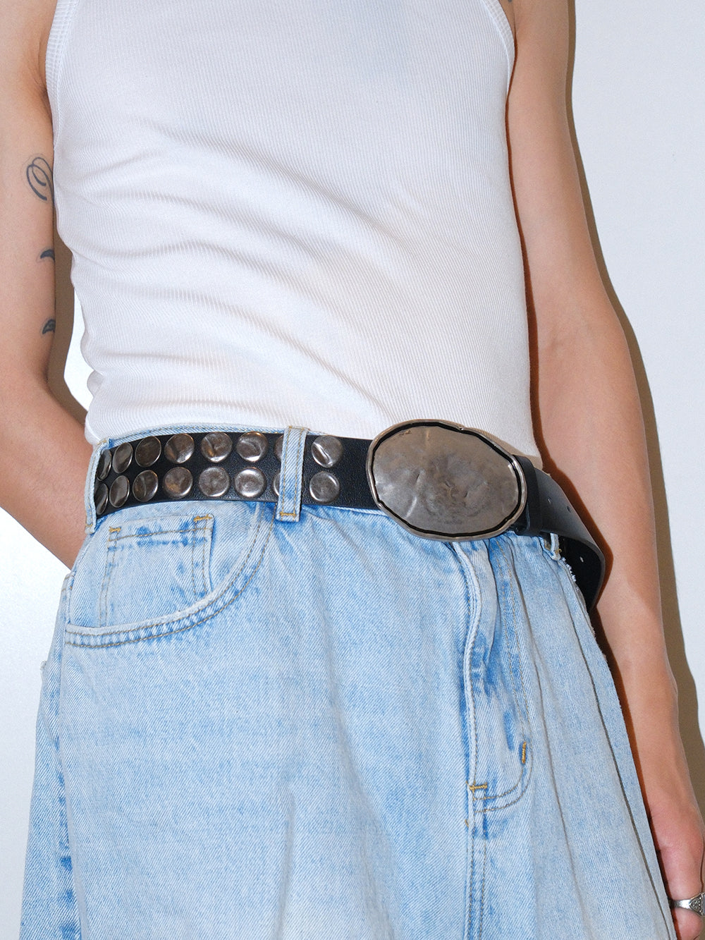 Retro Oval Buckle Round Studded Belt