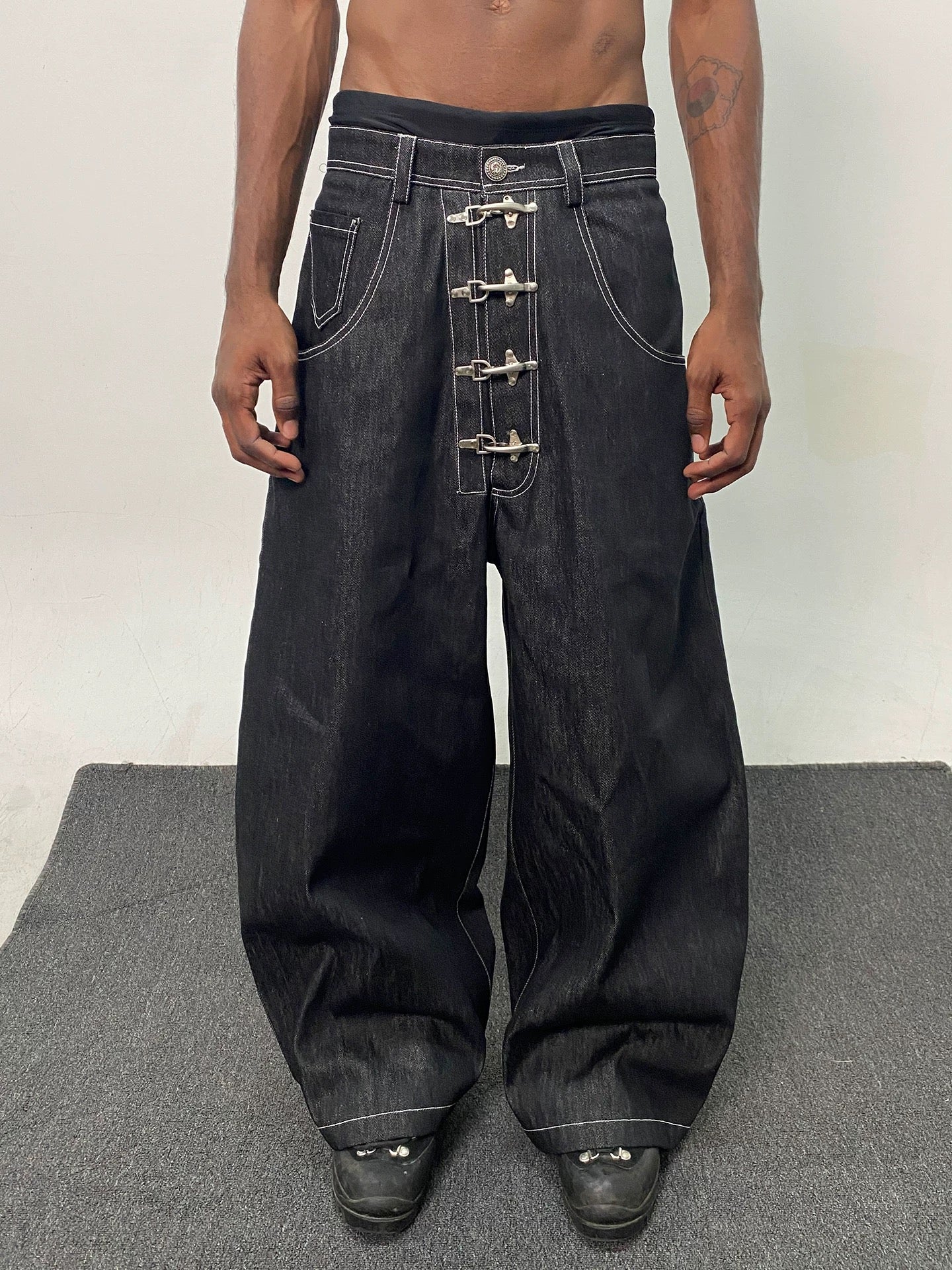 Airplane Buckle Loose Fit Denim Jeans