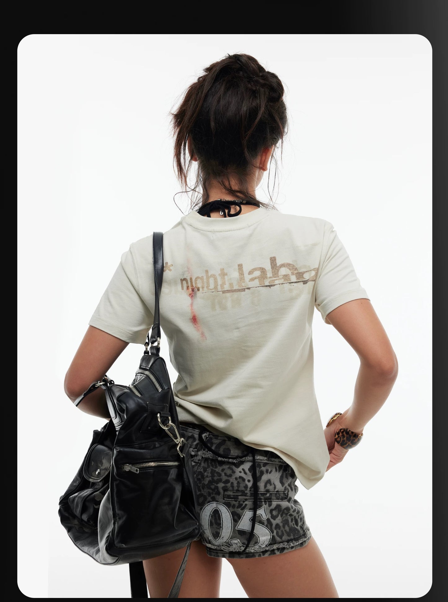 Distorted Star White Print Apricot T-Shirt