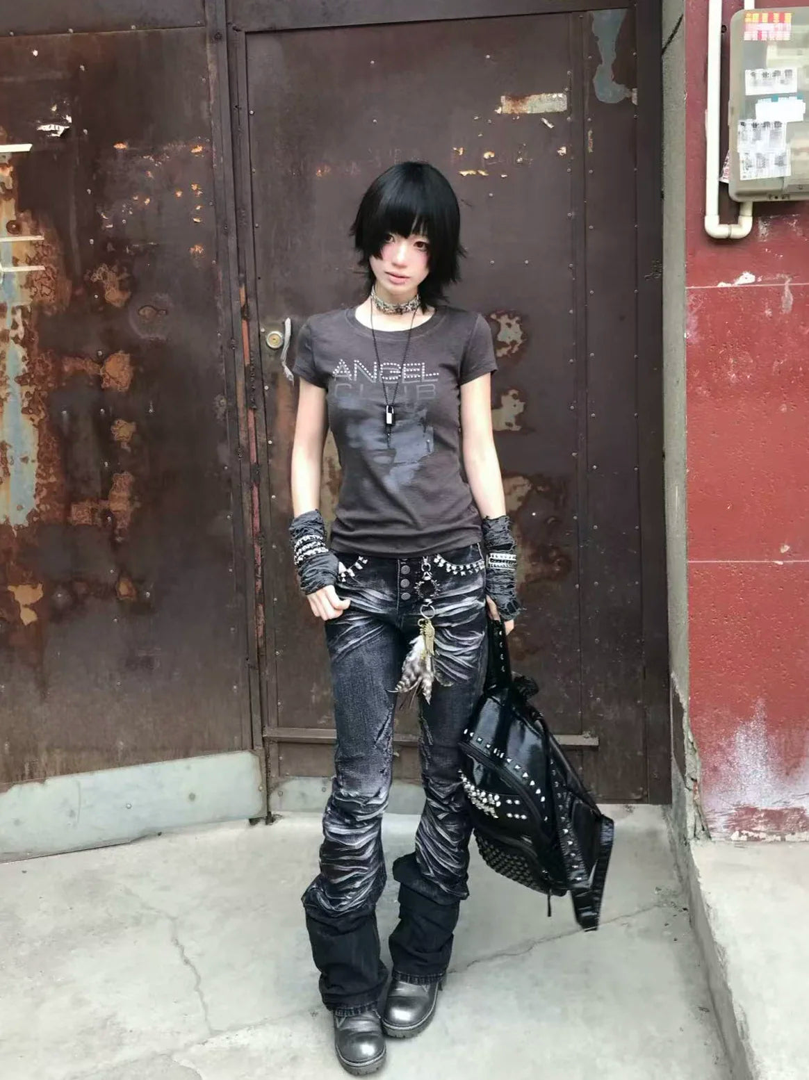 Lightinus Studded Cracked Wash Stacked Saber Jeans - Black street style