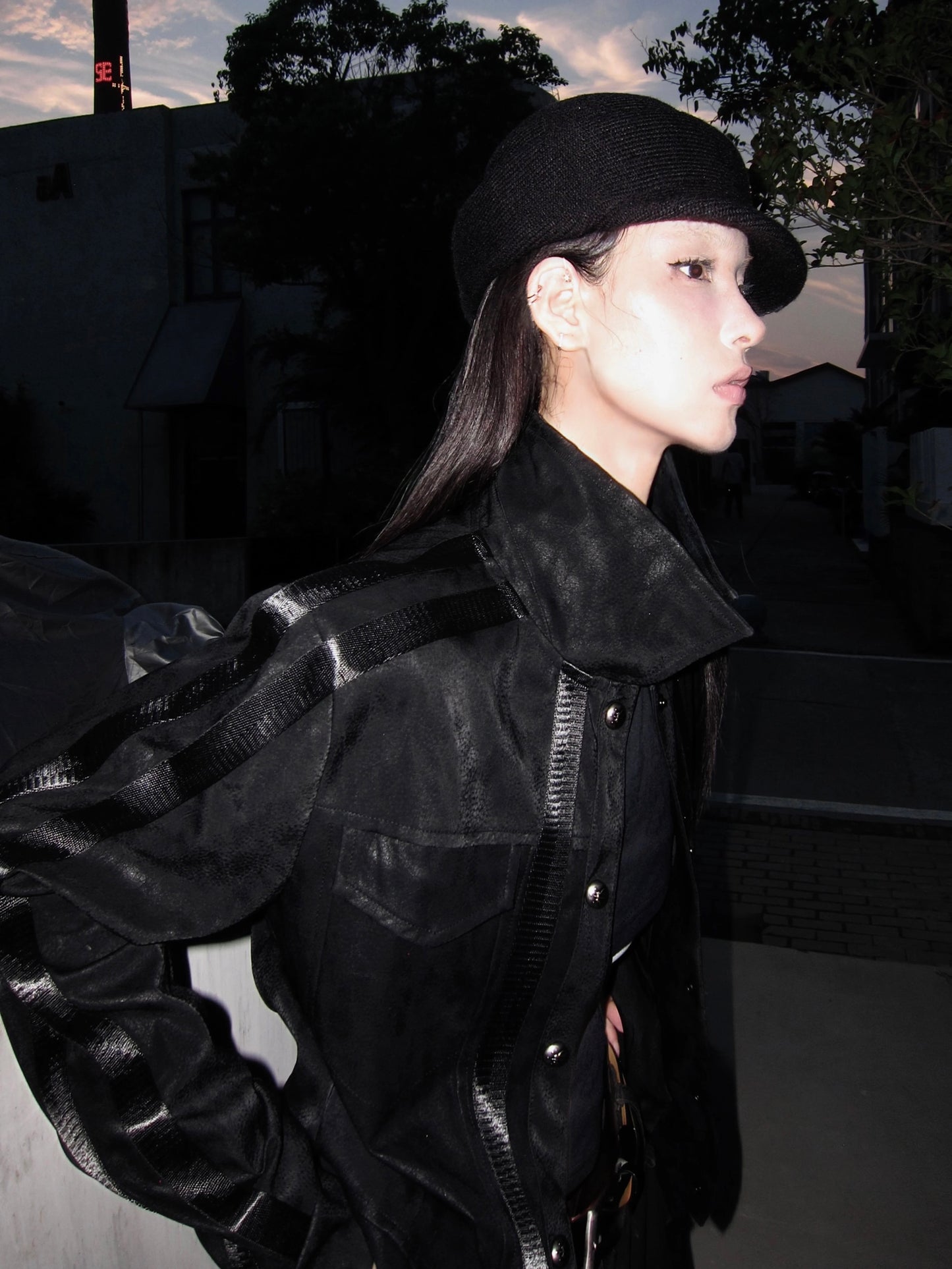 Vein Texture Silver Black Cropped Leather Jacket